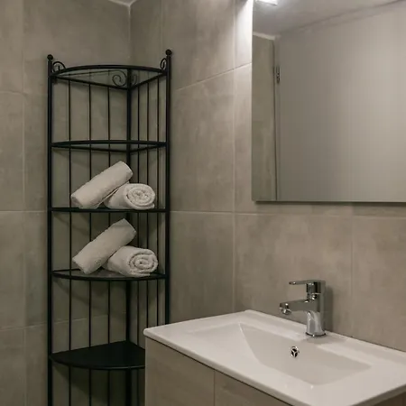 Summer Apartment