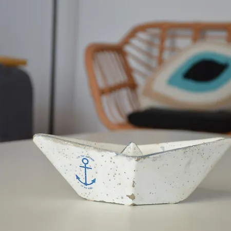 夏日公寓 Provatas