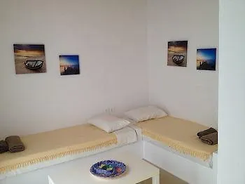 夏日公寓 * Provatas