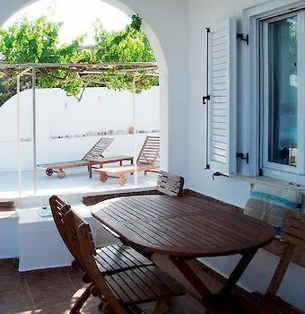 夏日公寓 * Provatas