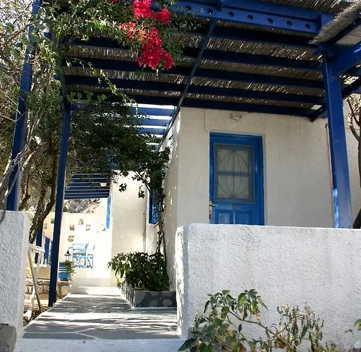 アパート Summer Provatas